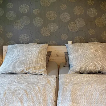 度假居 Dorfidyll *